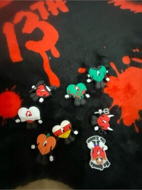 Heart Character Enamel croc pins - Halloween & Horror Mix